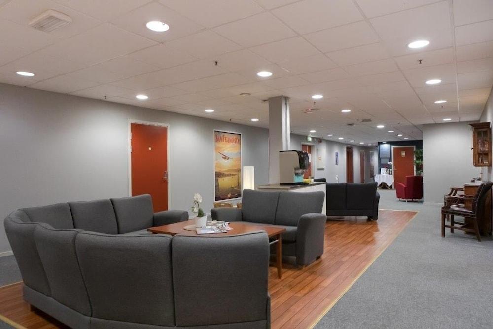 Aalesund Airport Hotel Ytterland Buitenkant foto