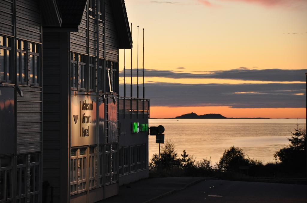 Aalesund Airport Hotel Ytterland Buitenkant foto
