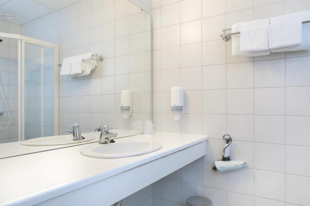 Aalesund Airport Hotel Ytterland Buitenkant foto